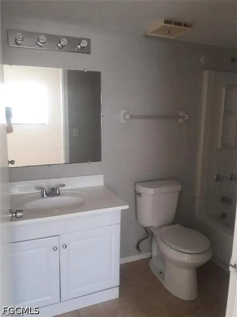 5315 Summerlin Road Fort Myers FL 33919