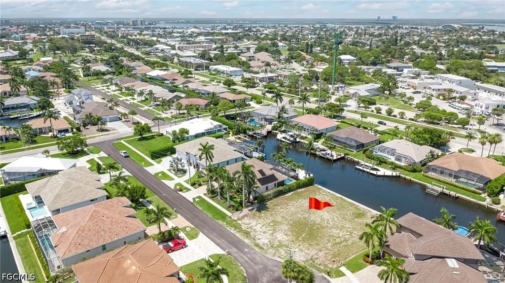 375 Wales Court Marco Island FL 34145