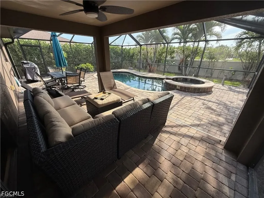 3005 SW 8th Place Cape Coral FL 33914