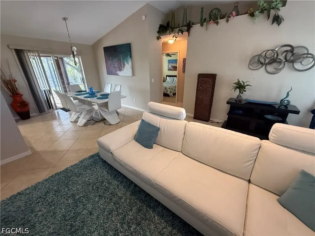 3005 SW 8th Place Cape Coral FL 33914