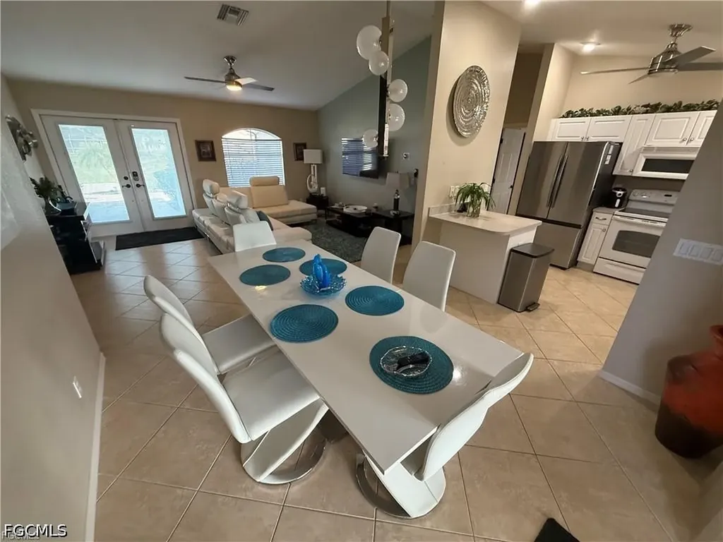 3005 SW 8th Place Cape Coral FL 33914