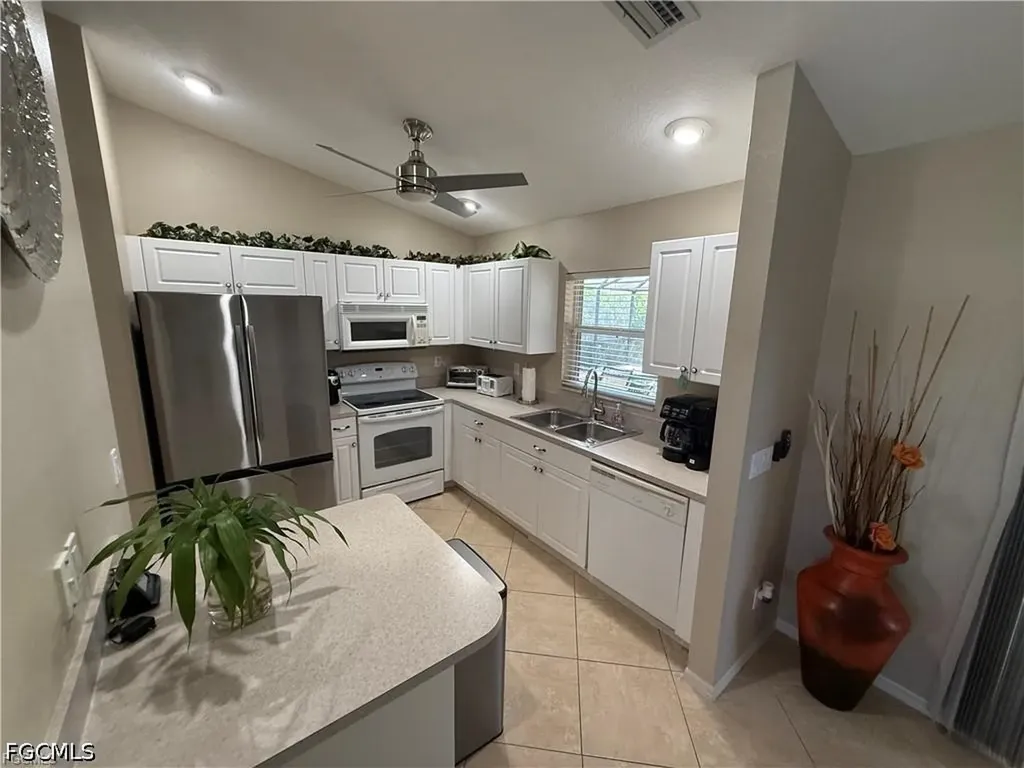 3005 SW 8th Place Cape Coral FL 33914
