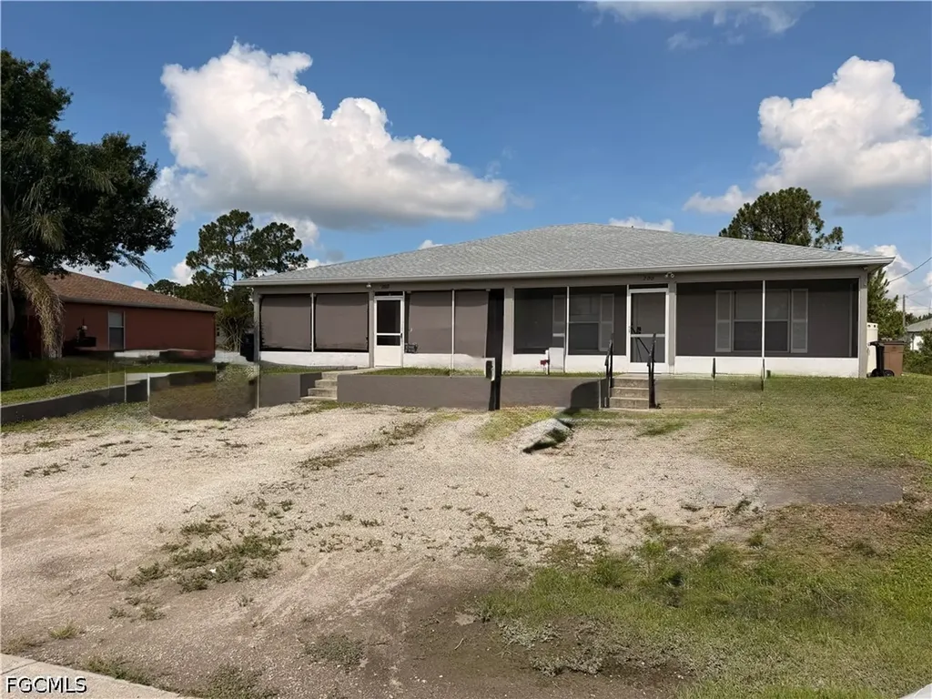 200/202 Ichabod Avenue Lehigh Acres FL 33973