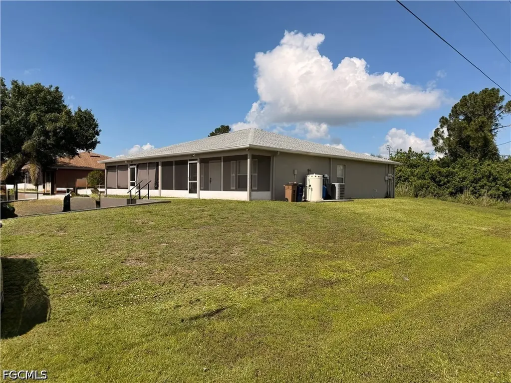 200/202 Ichabod Avenue Lehigh Acres FL 33973