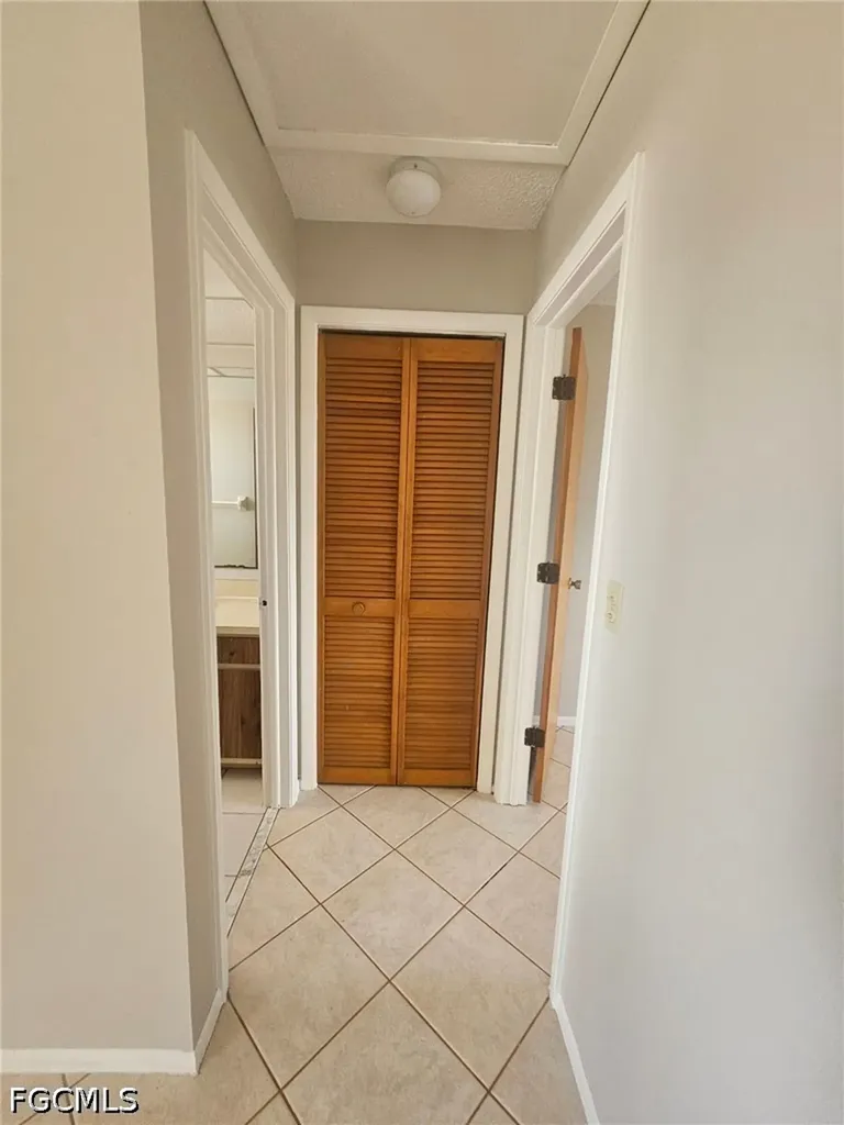 1221 SE 46th Lane Cape Coral FL 33904