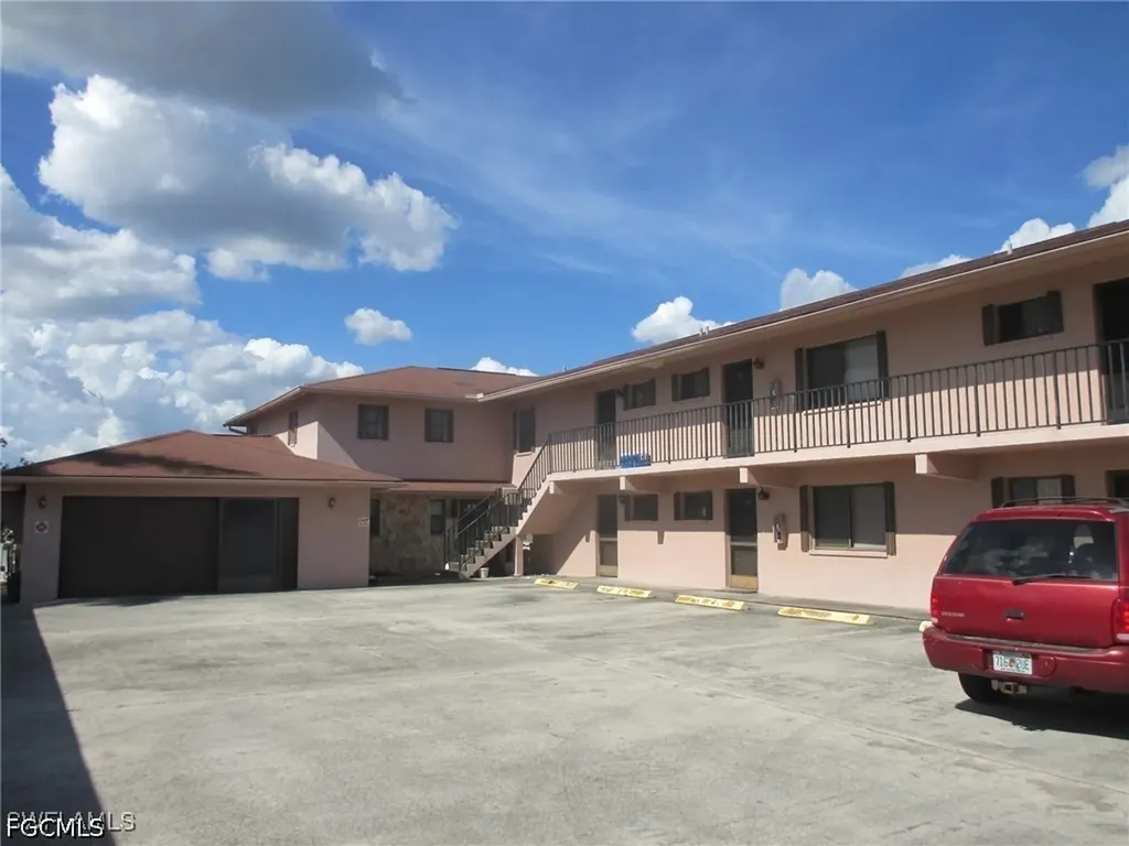 1221 SE 46th Lane Cape Coral FL 33904