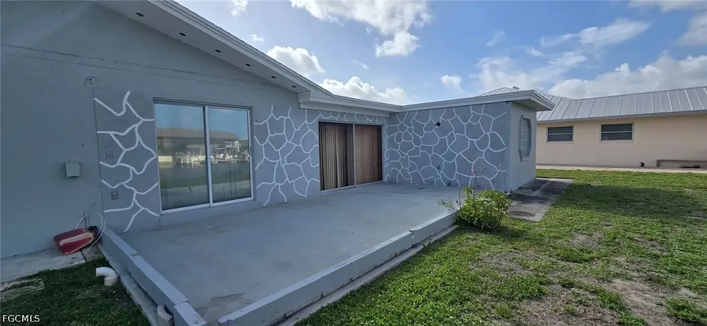 3810 SE 12th Avenue Cape Coral FL 33904