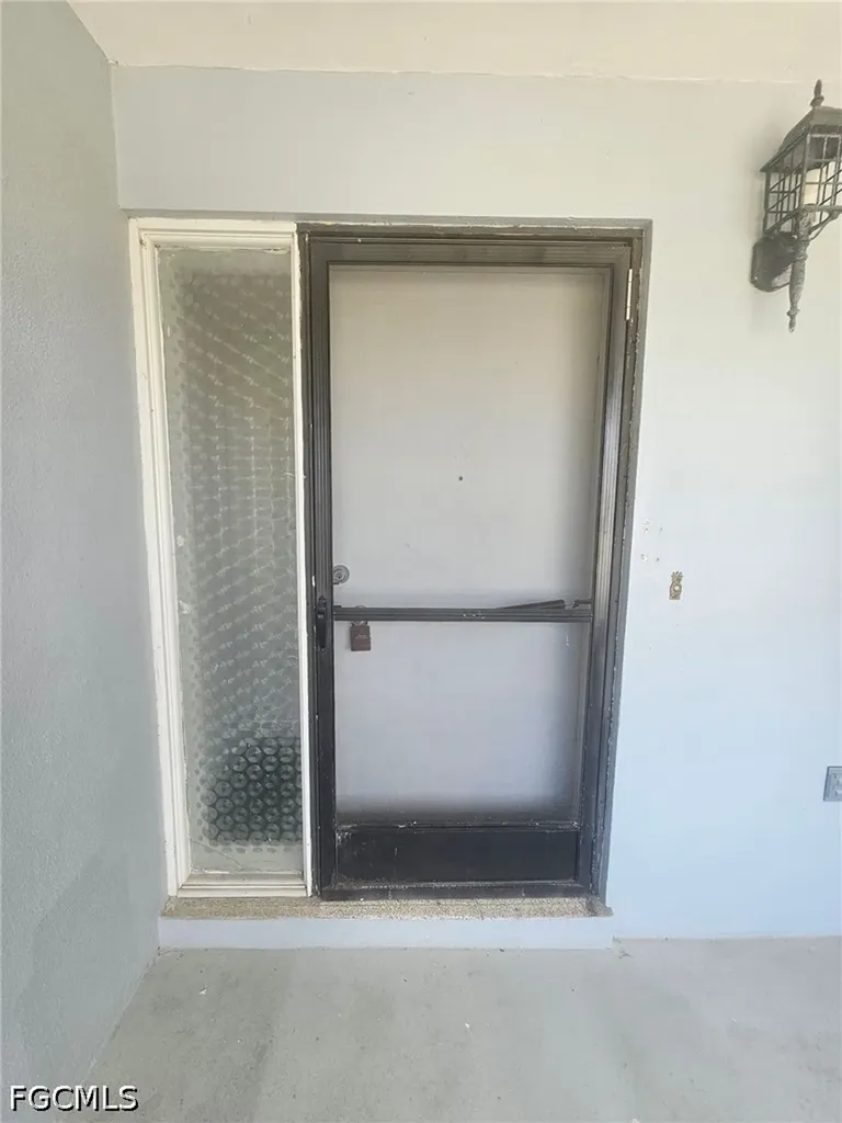 3810 SE 12th Avenue Cape Coral FL 33904