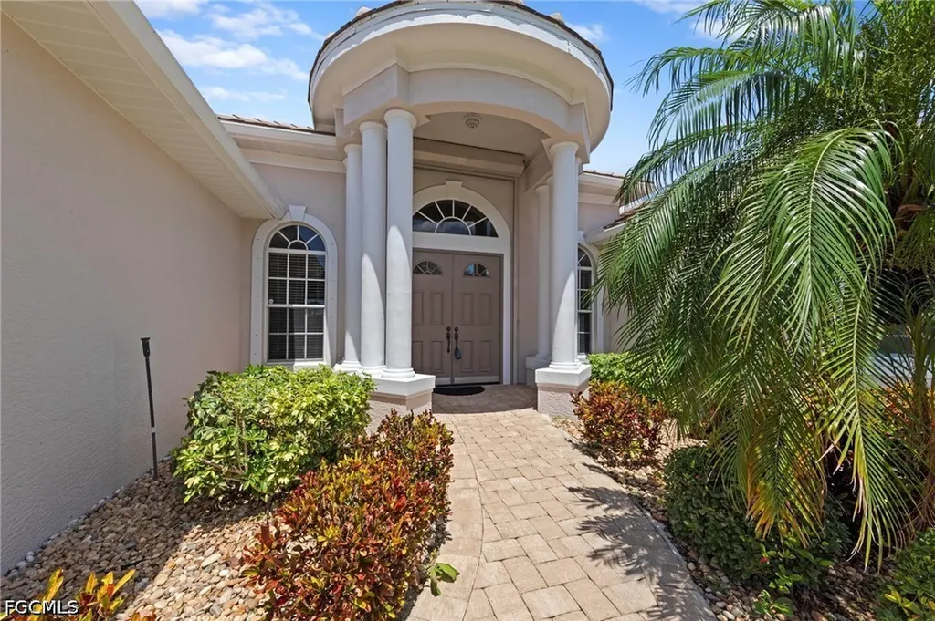 11362 Royal Tee Circle Cape Coral FL 33991