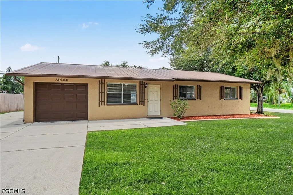 13044 Seventh Street Fort Myers FL 33905