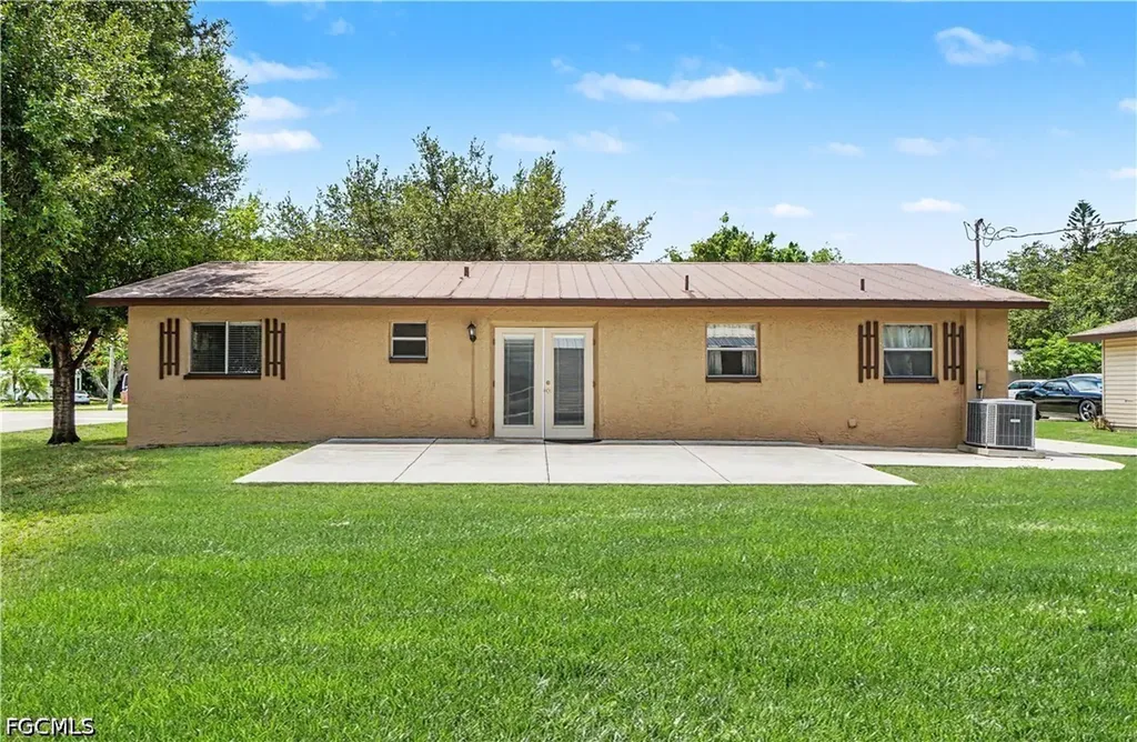 13044 Seventh Street Fort Myers FL 33905