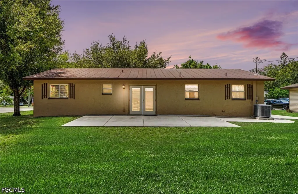13044 Seventh Street Fort Myers FL 33905