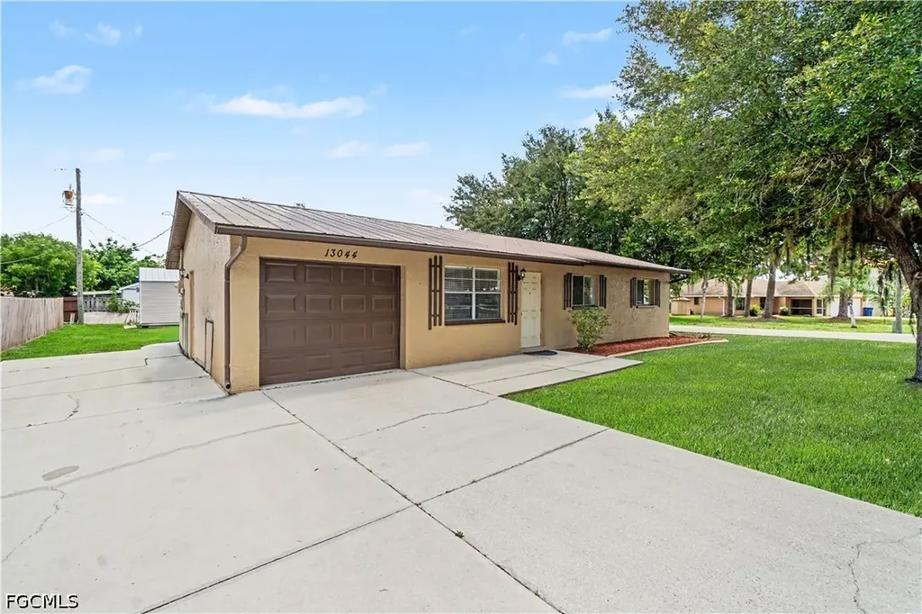 13044 Seventh Street Fort Myers FL 33905