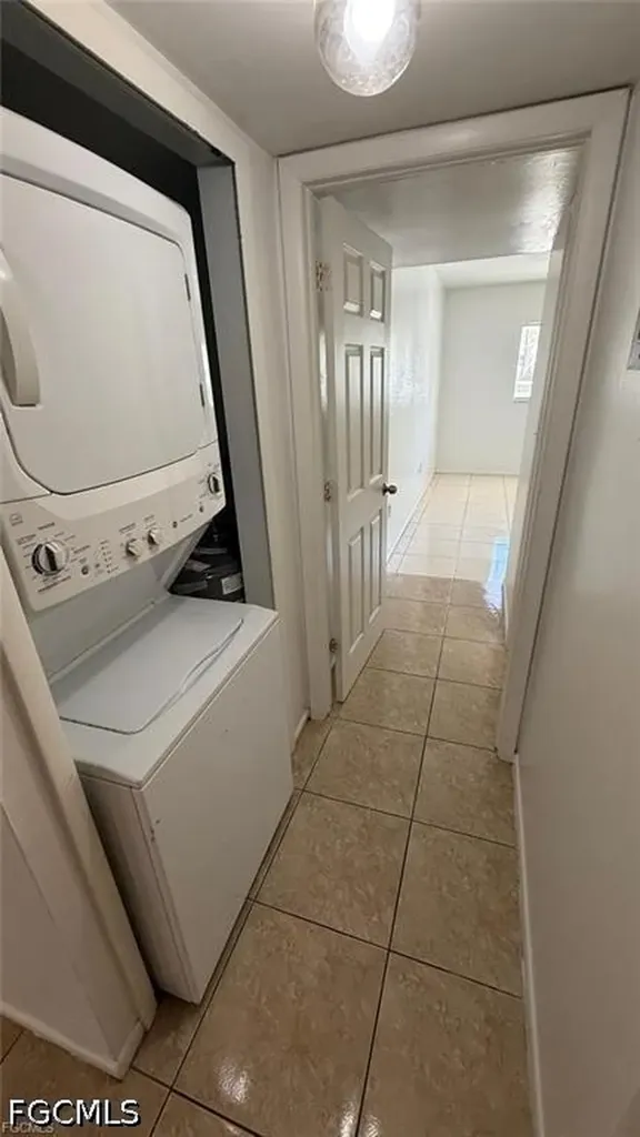 2680 Park Windsor Drive Fort Myers FL 33901