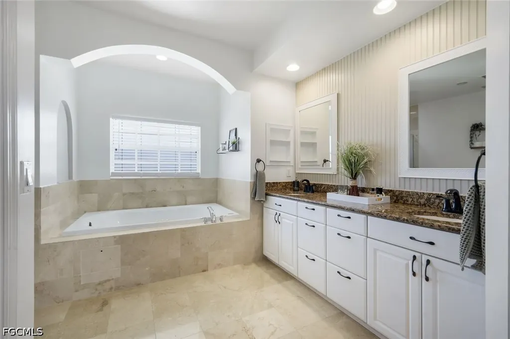 1130 NW 14th Terrace Cape Coral FL 33993