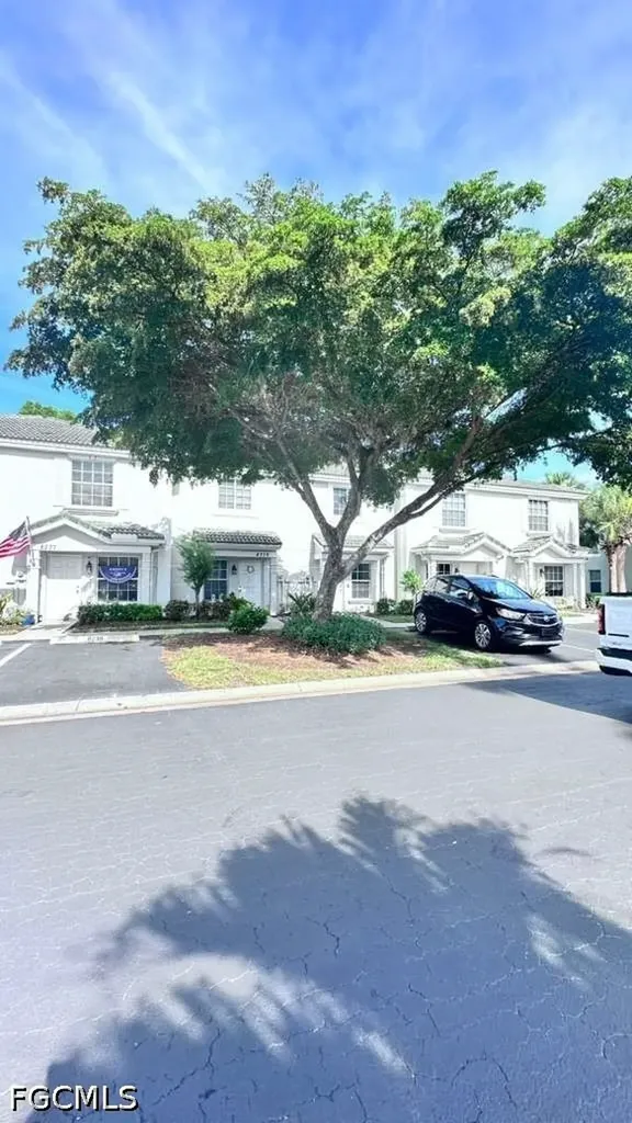 8239 Pacific Beach Drive Fort Myers FL 33966