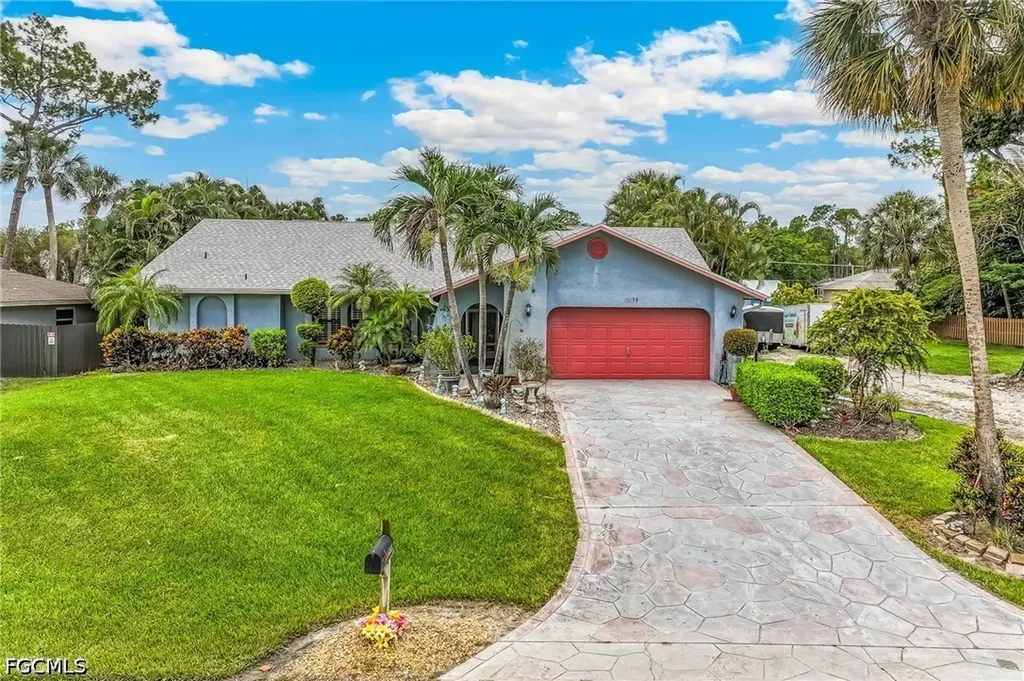 Bonita Springs FL, 10099 Tropical Drive