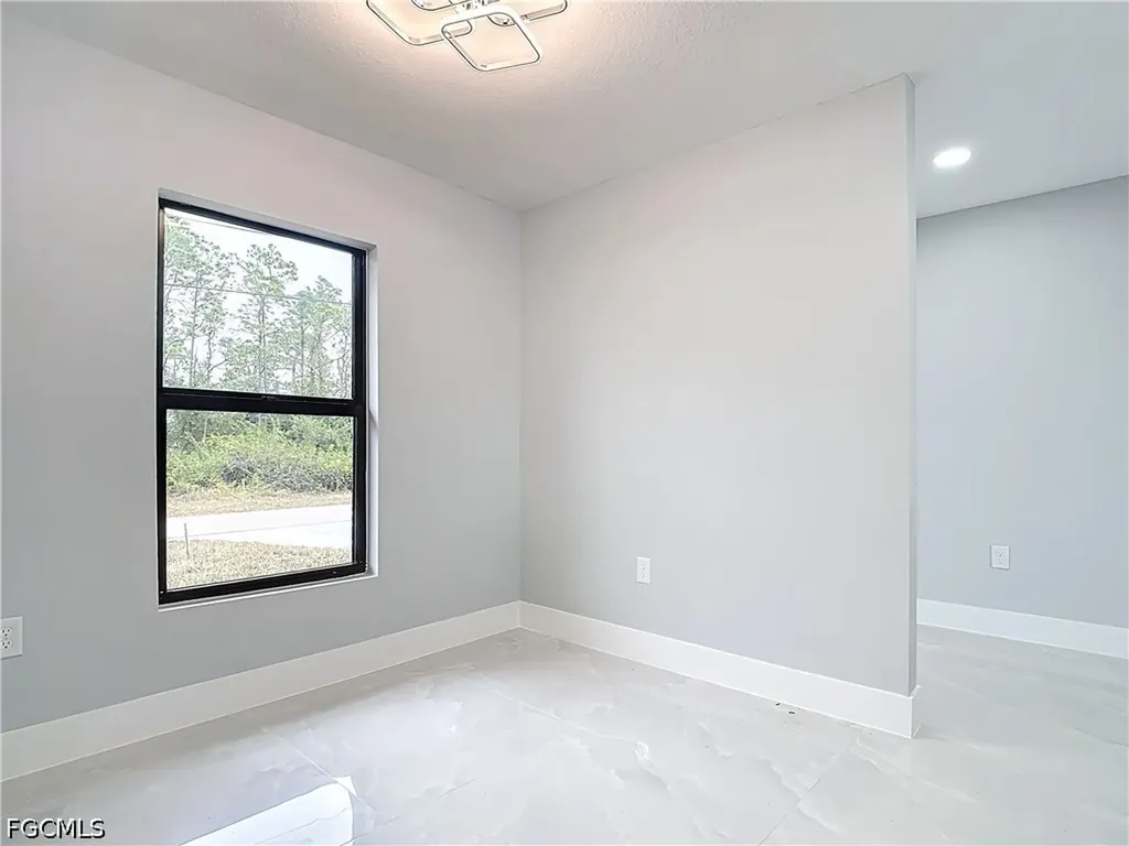 2607 8th Street SW Lehigh Acres FL 33976