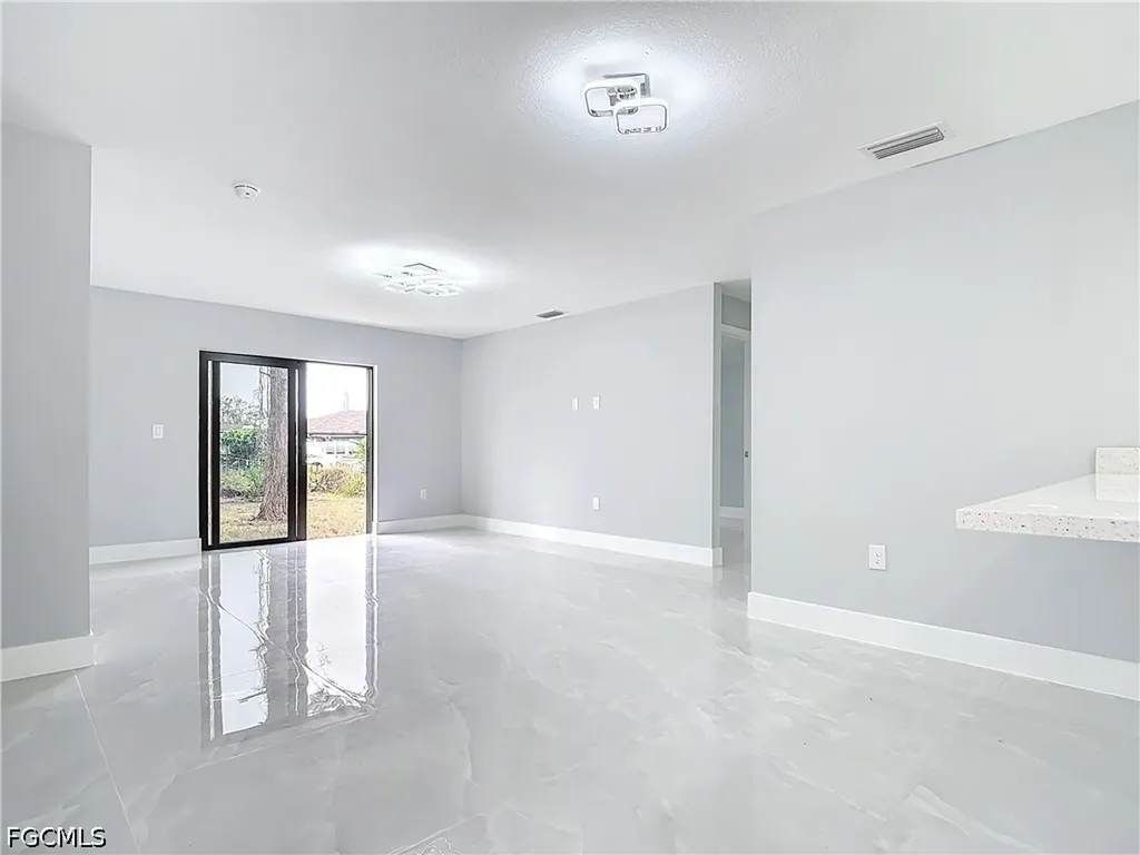 2607 8th Street SW Lehigh Acres FL 33976
