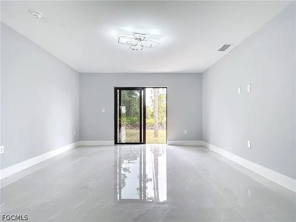 2607 8th Street SW Lehigh Acres FL 33976