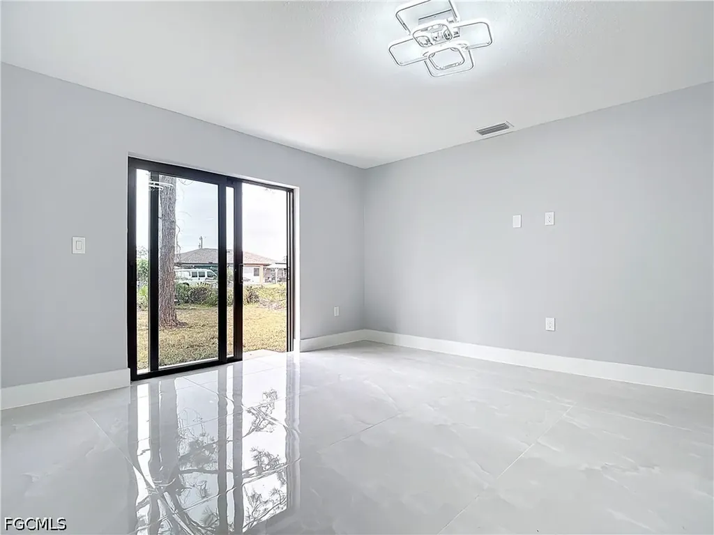2607 8th Street SW Lehigh Acres FL 33976