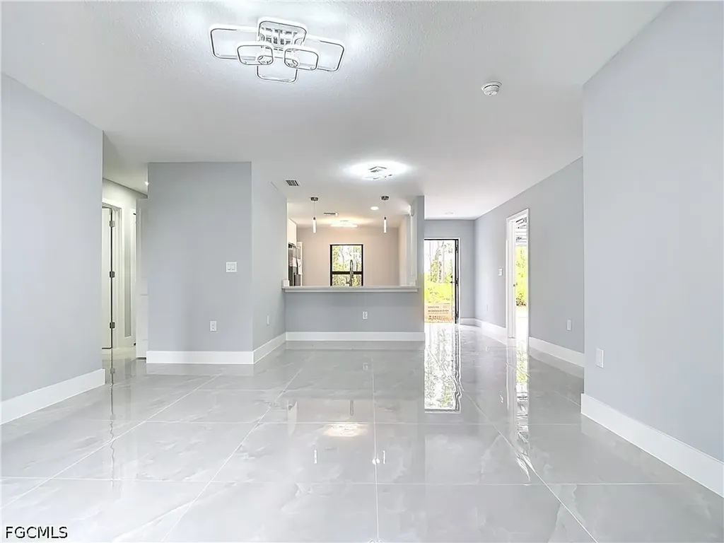 2607 8th Street SW Lehigh Acres FL 33976