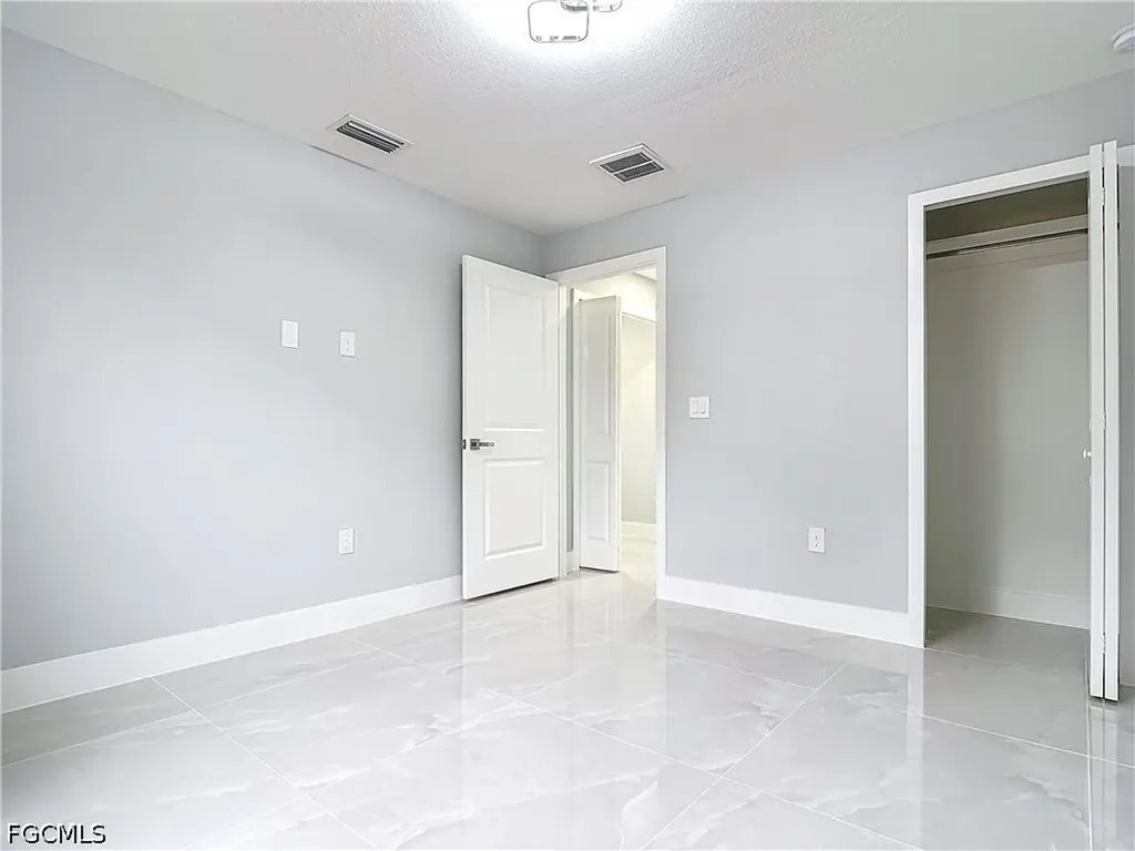 2607 8th Street SW Lehigh Acres FL 33976