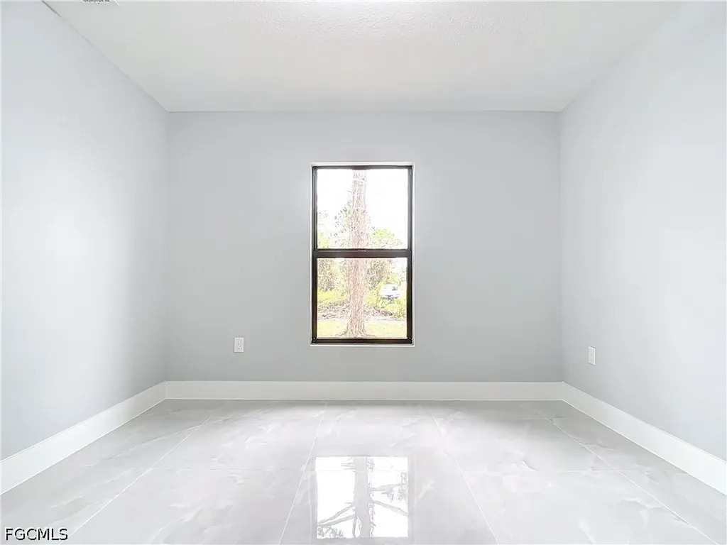 2607 8th Street SW Lehigh Acres FL 33976