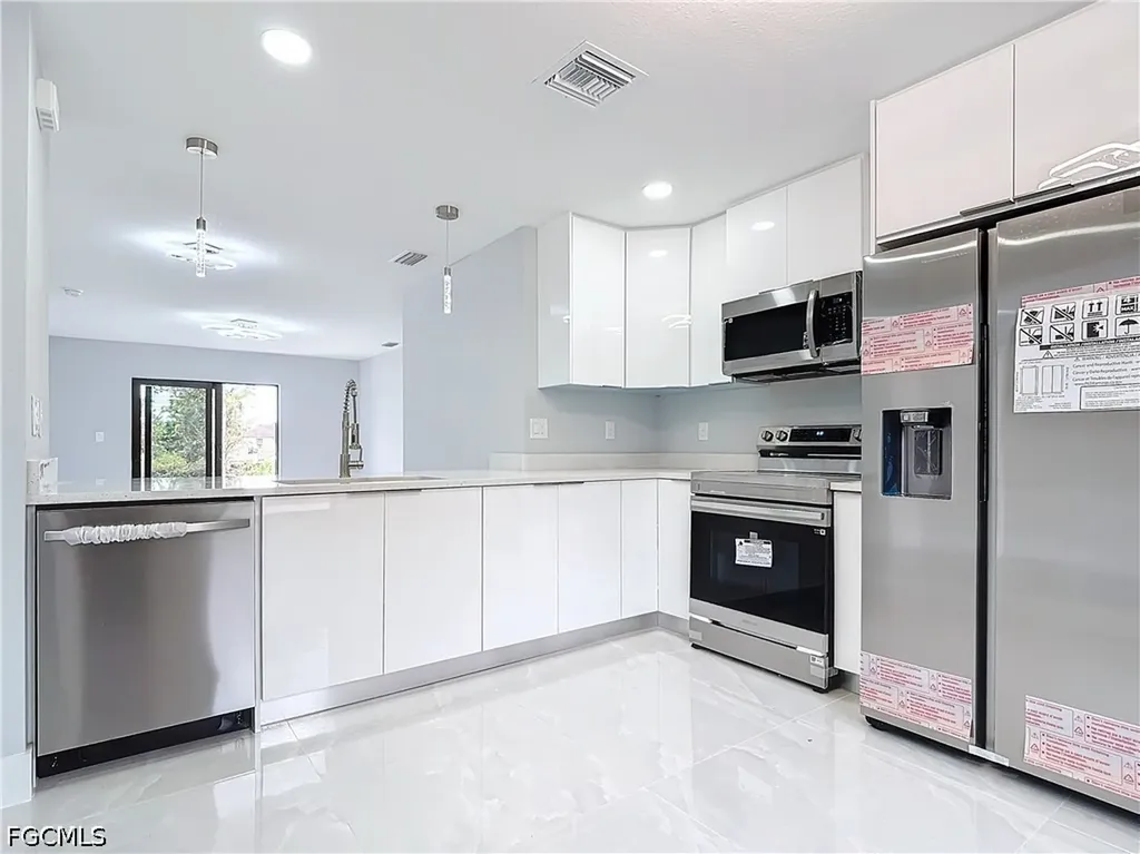 2607 8th Street SW Lehigh Acres FL 33976