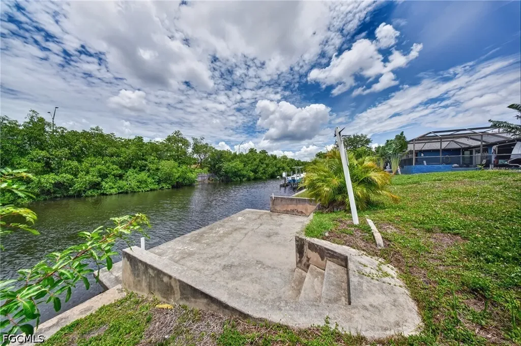 1417 Everest Parkway E Cape Coral FL 33904