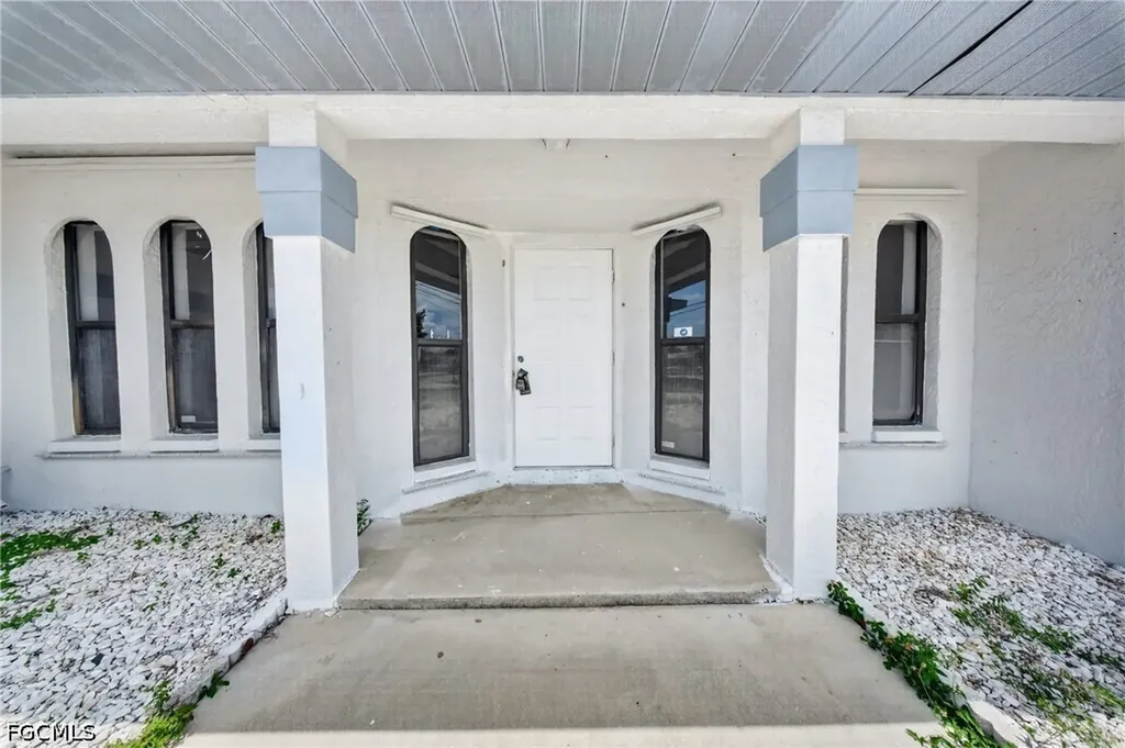 1417 Everest Parkway E Cape Coral FL 33904