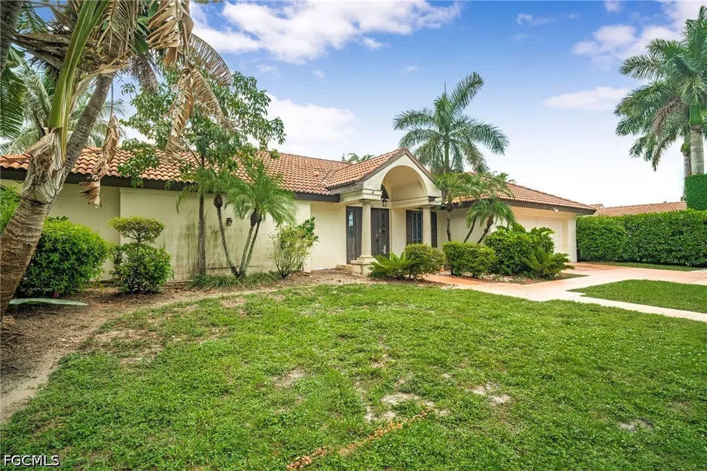5231 Greenbriar Drive Fort Myers FL 33919
