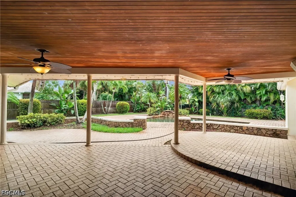 5231 Greenbriar Drive Fort Myers FL 33919