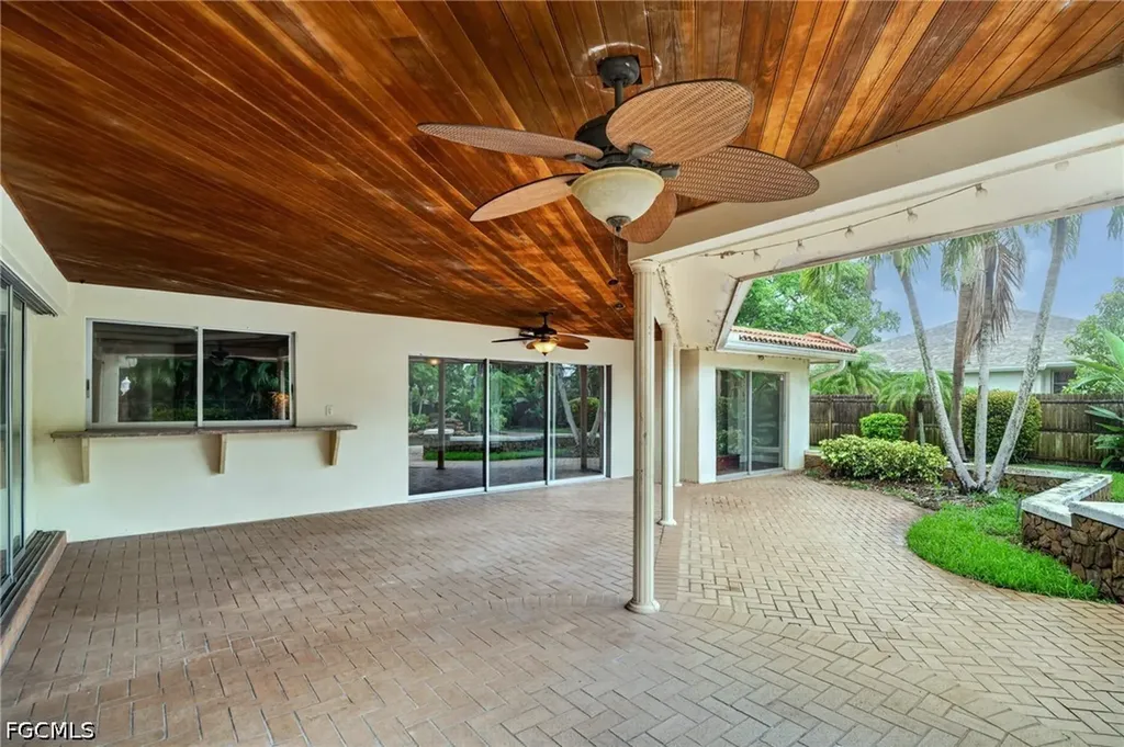 5231 Greenbriar Drive Fort Myers FL 33919
