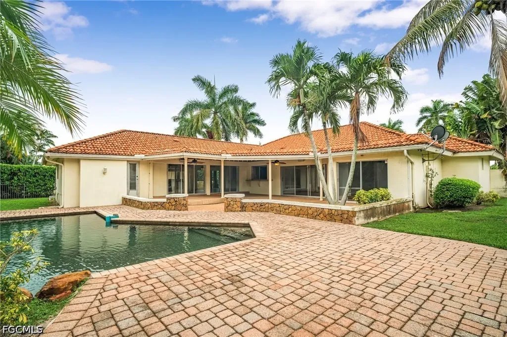 5231 Greenbriar Drive Fort Myers FL 33919