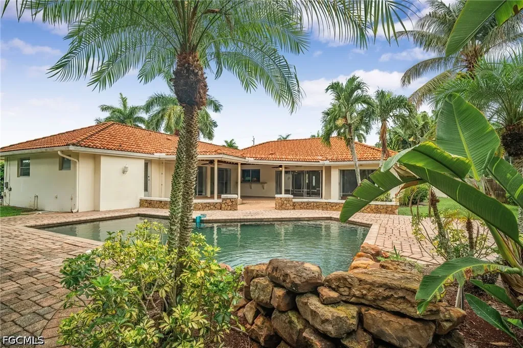 5231 Greenbriar Drive Fort Myers FL 33919