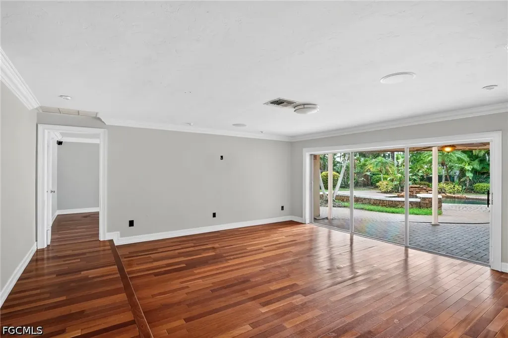 5231 Greenbriar Drive Fort Myers FL 33919