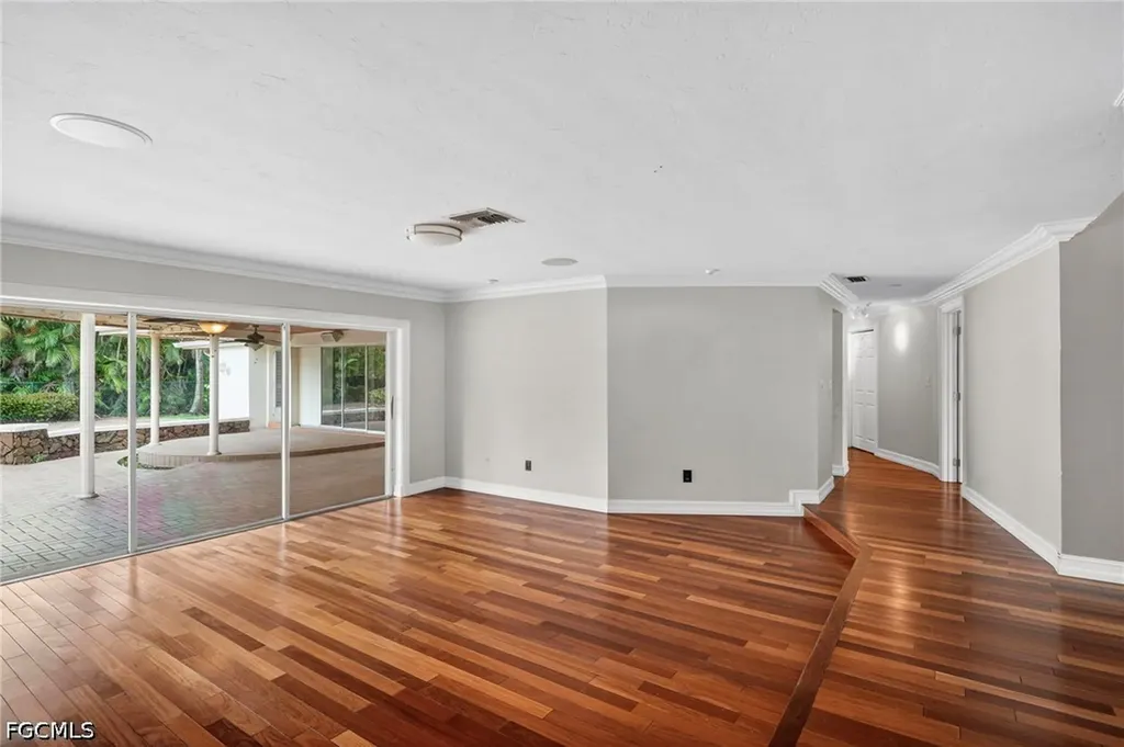 5231 Greenbriar Drive Fort Myers FL 33919