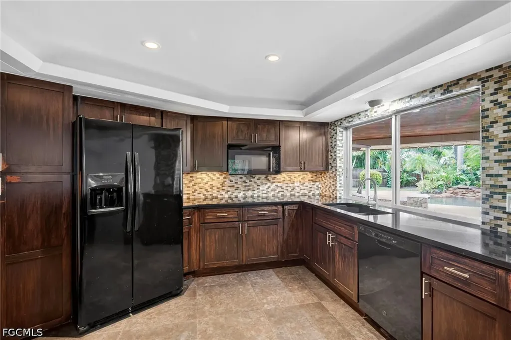 5231 Greenbriar Drive Fort Myers FL 33919