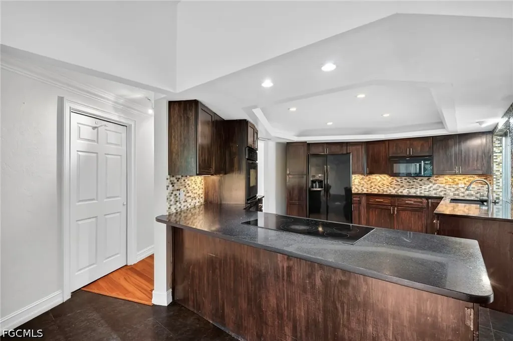 5231 Greenbriar Drive Fort Myers FL 33919