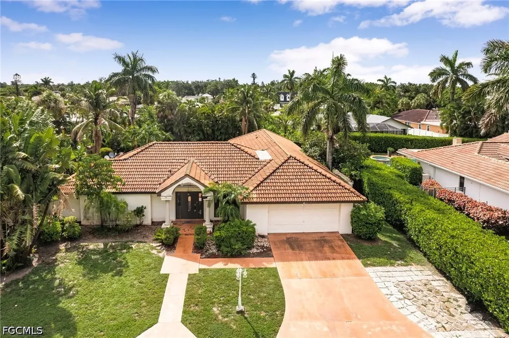 5231 Greenbriar Drive Fort Myers FL 33919