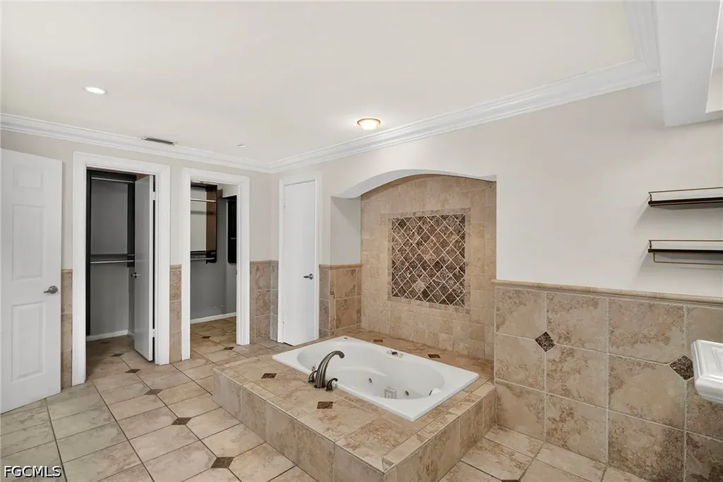 5231 Greenbriar Drive Fort Myers FL 33919
