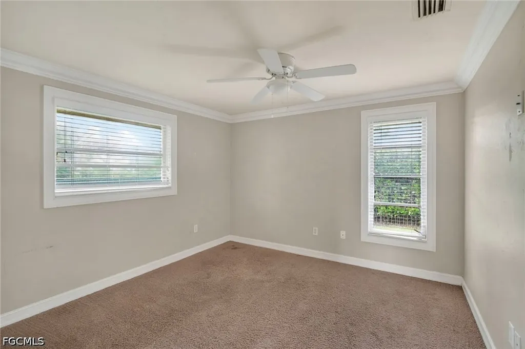 5231 Greenbriar Drive Fort Myers FL 33919