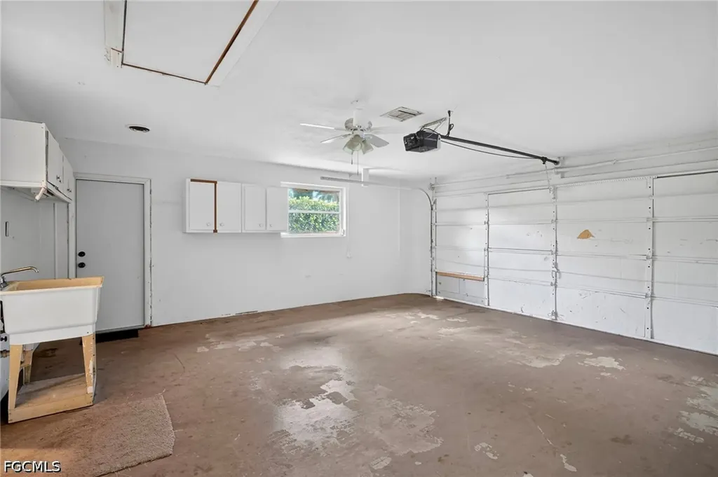 5231 Greenbriar Drive Fort Myers FL 33919