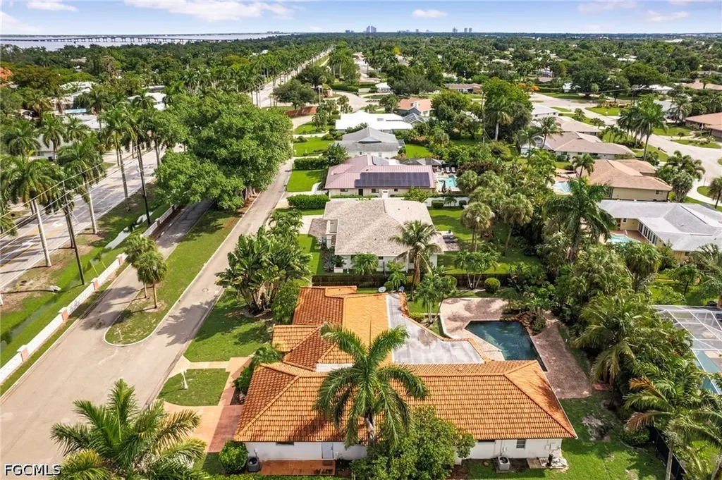 5231 Greenbriar Drive Fort Myers FL 33919