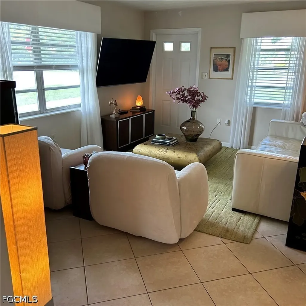 Fort Myers FL, 3904 La Palma Street