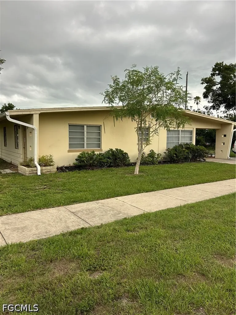 3904 La Palma Street Fort Myers FL 33901