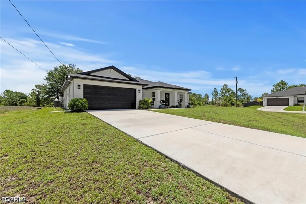 743 Fuller Avenue S Lehigh Acres FL 33974