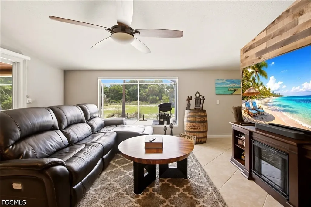 2310 Abbott Avenue Alva FL 33920