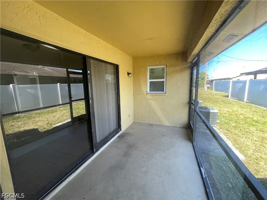 2305 SE 6th Lane Cape Coral FL 33990